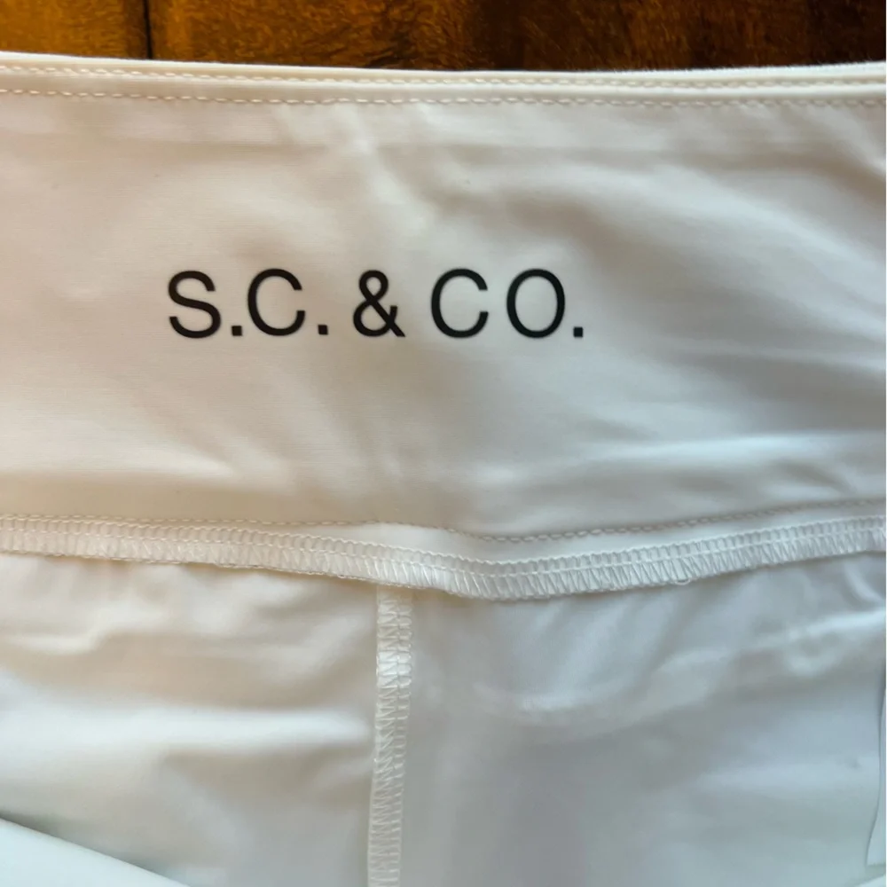 NWOT white denim pull on skort - Picture 4 of 5